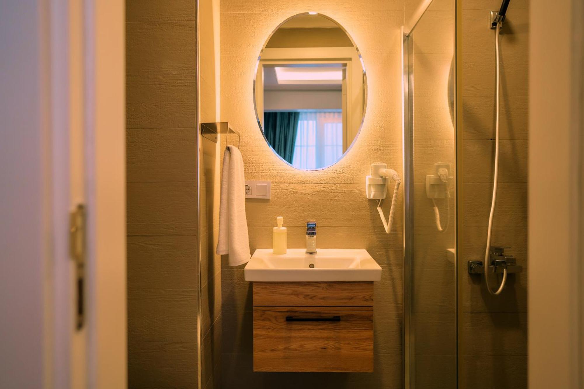Taksim Santa Lucia Hotel Istanbul Eksteriør billede
